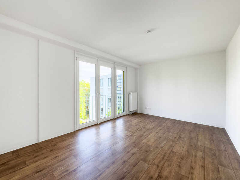 Geräumiges Zimmer in "Morgenbreede 6" mit bodentiefen Fenstern