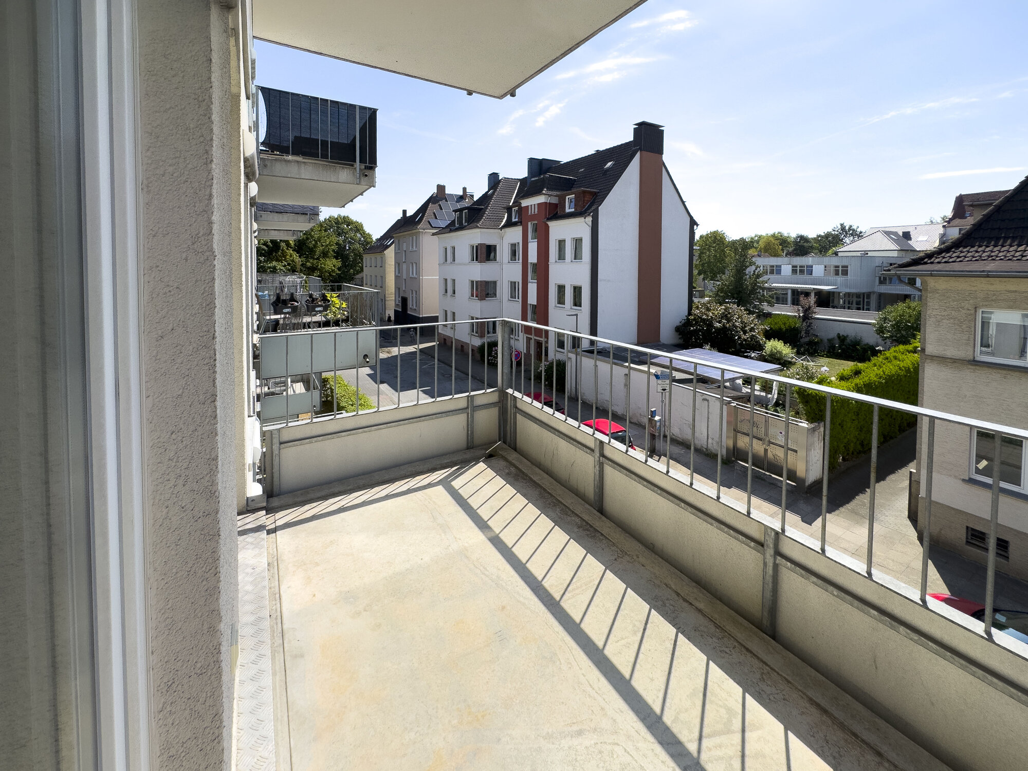 Grosszügiger Balkon zur Sonnenseite